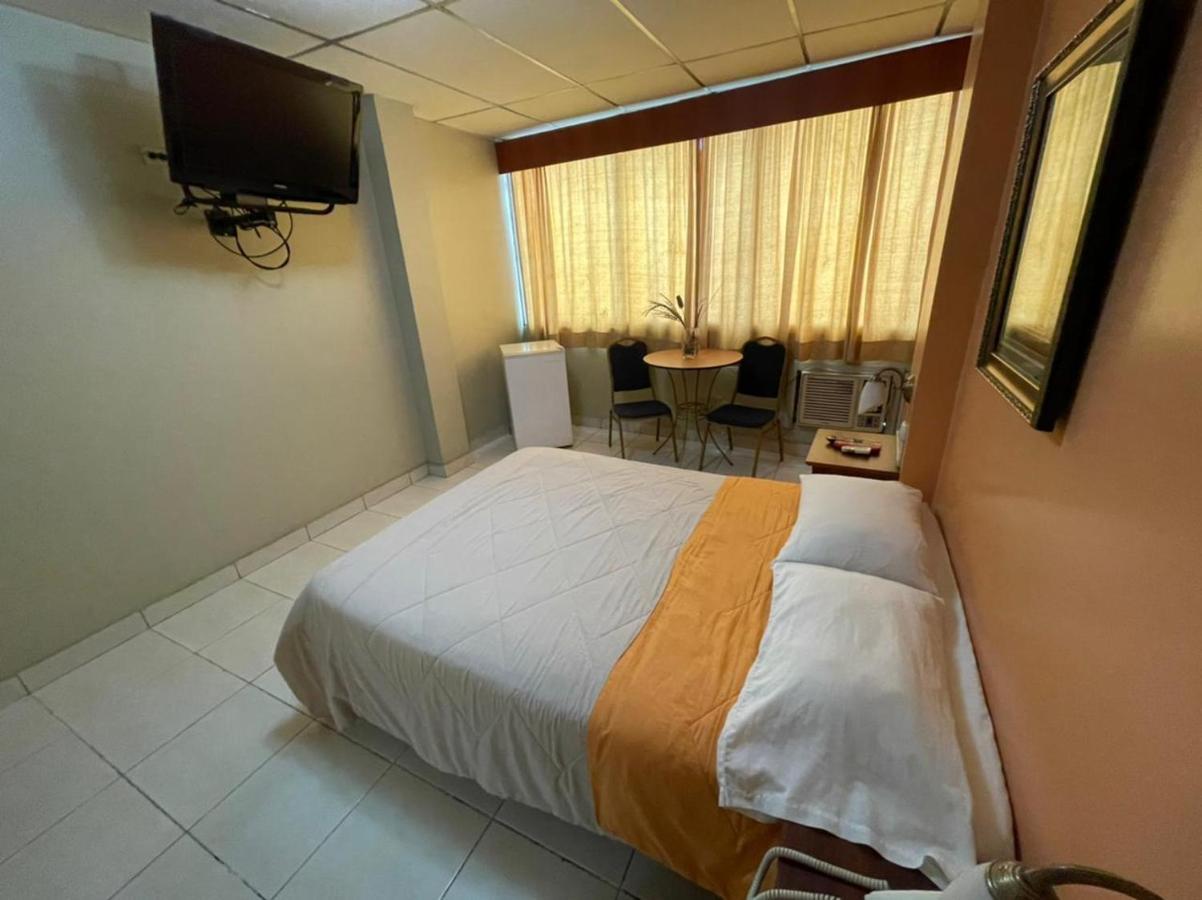 Tropical Inn Hotel Γκουαγιακίλ Εξωτερικό φωτογραφία