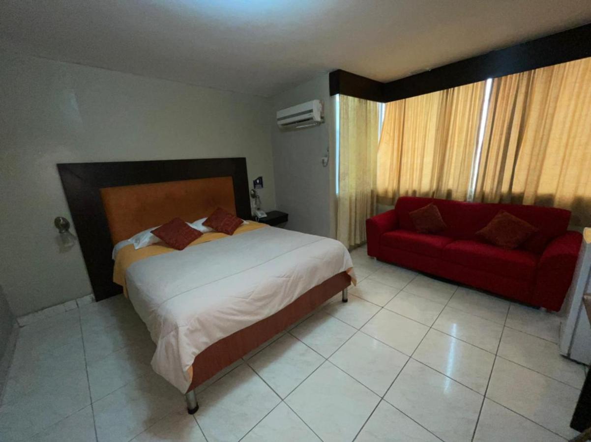 Tropical Inn Hotel Γκουαγιακίλ Εξωτερικό φωτογραφία