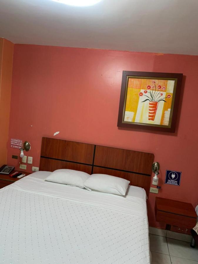 Tropical Inn Hotel Γκουαγιακίλ Εξωτερικό φωτογραφία