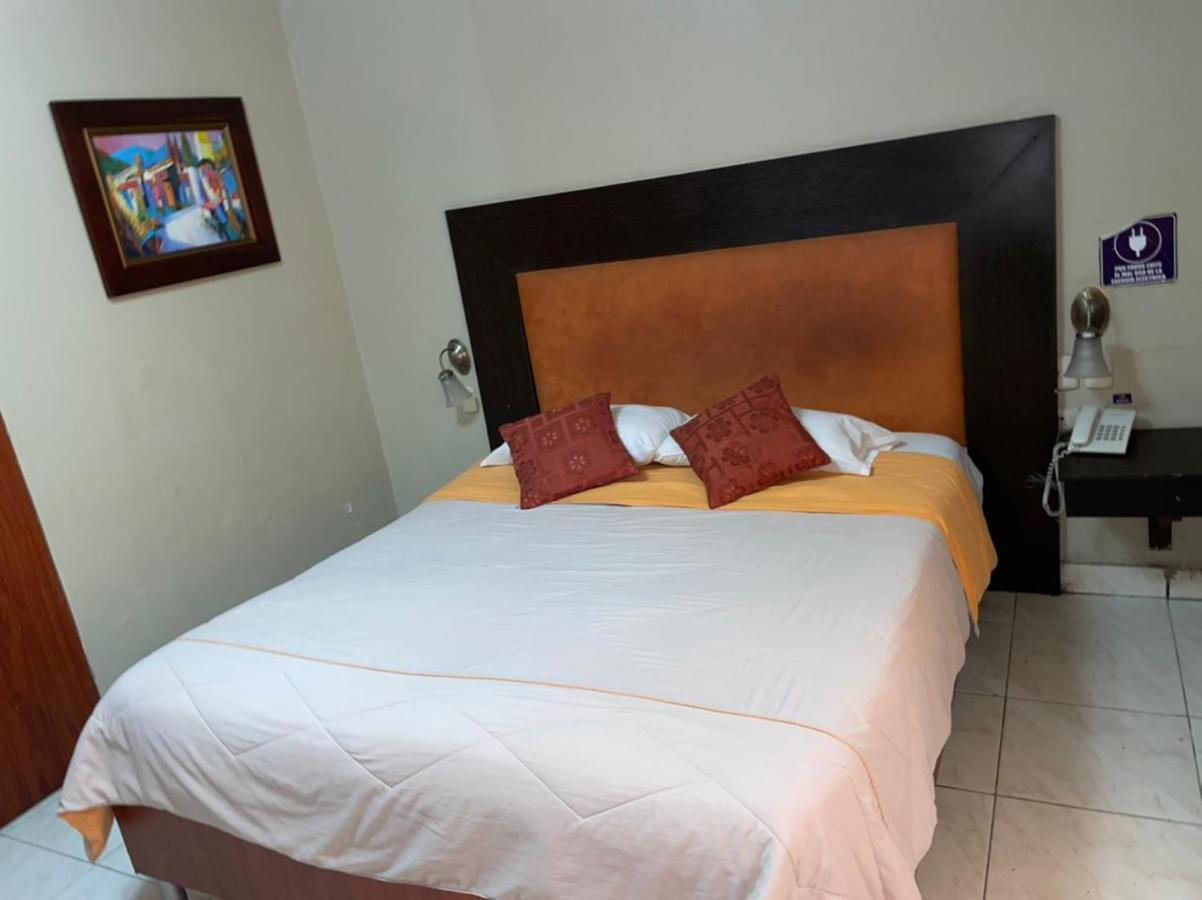 Tropical Inn Hotel Γκουαγιακίλ Εξωτερικό φωτογραφία