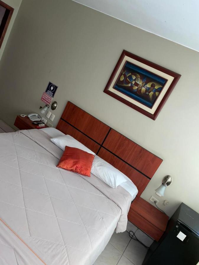 Tropical Inn Hotel Γκουαγιακίλ Εξωτερικό φωτογραφία