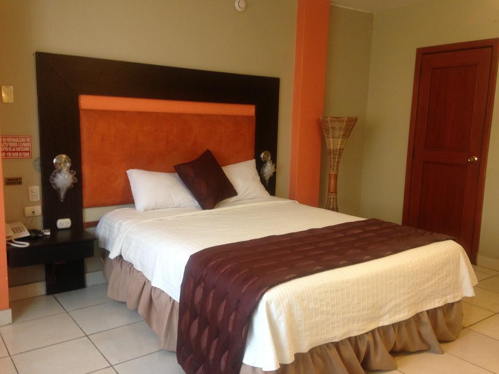 Tropical Inn Hotel Γκουαγιακίλ Εξωτερικό φωτογραφία