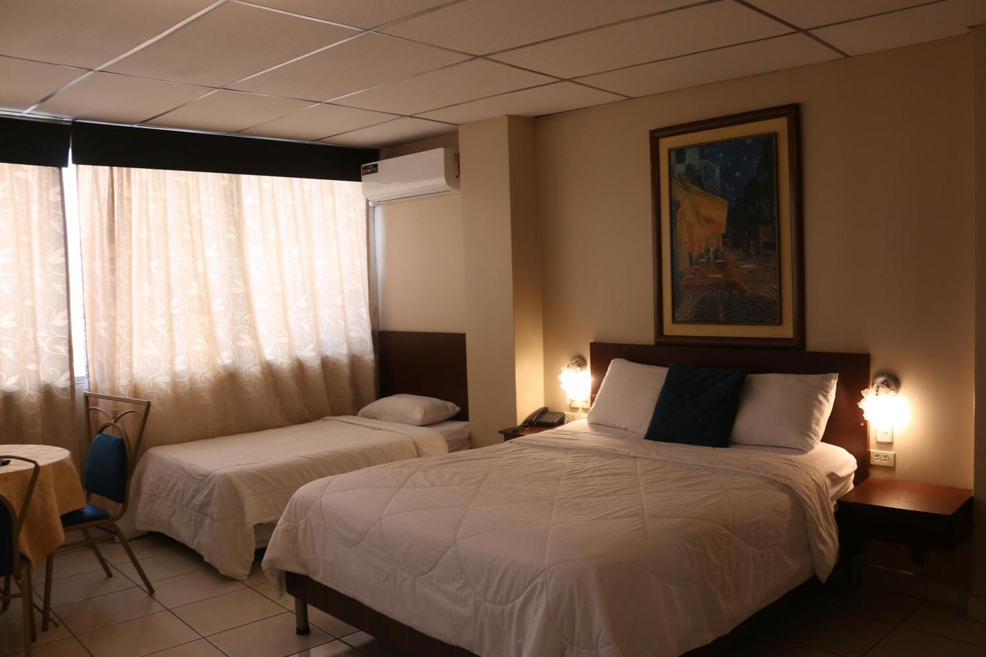 Tropical Inn Hotel Γκουαγιακίλ Εξωτερικό φωτογραφία