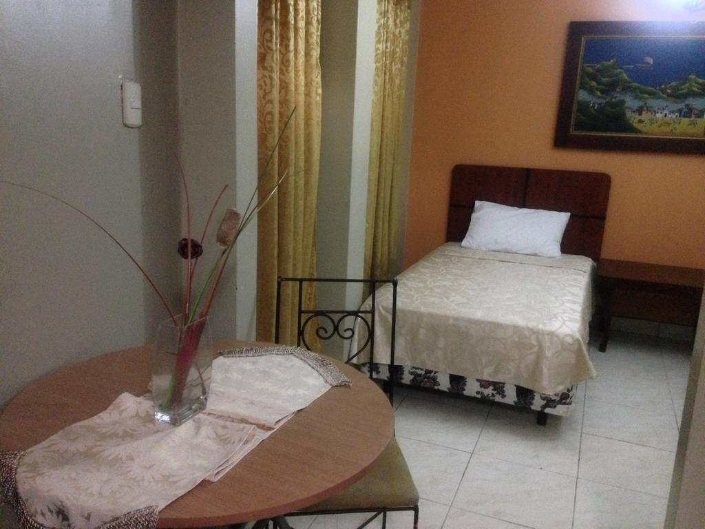 Tropical Inn Hotel Γκουαγιακίλ Εξωτερικό φωτογραφία