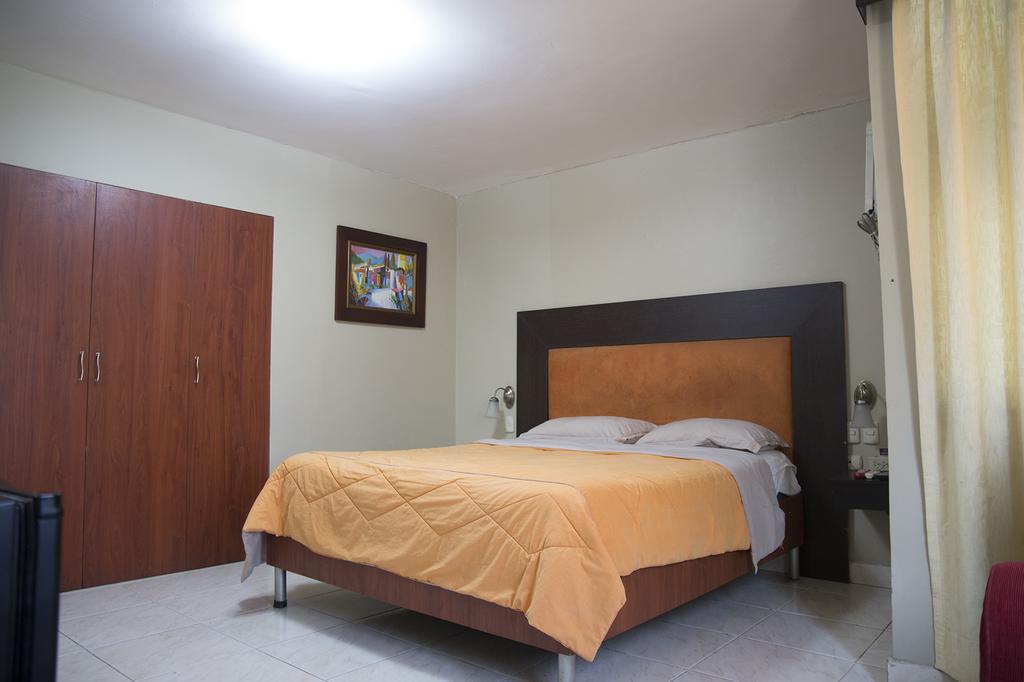 Tropical Inn Hotel Γκουαγιακίλ Εξωτερικό φωτογραφία