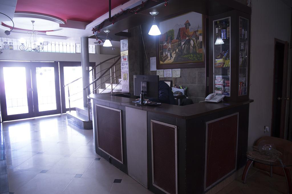 Tropical Inn Hotel Γκουαγιακίλ Εξωτερικό φωτογραφία