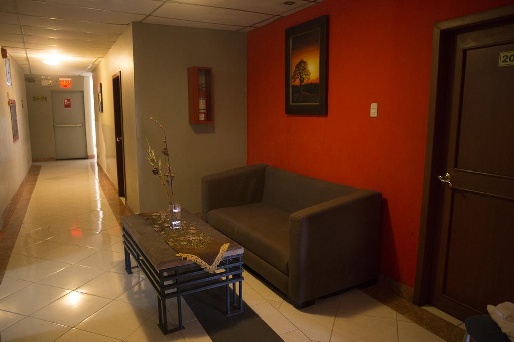 Tropical Inn Hotel Γκουαγιακίλ Εξωτερικό φωτογραφία