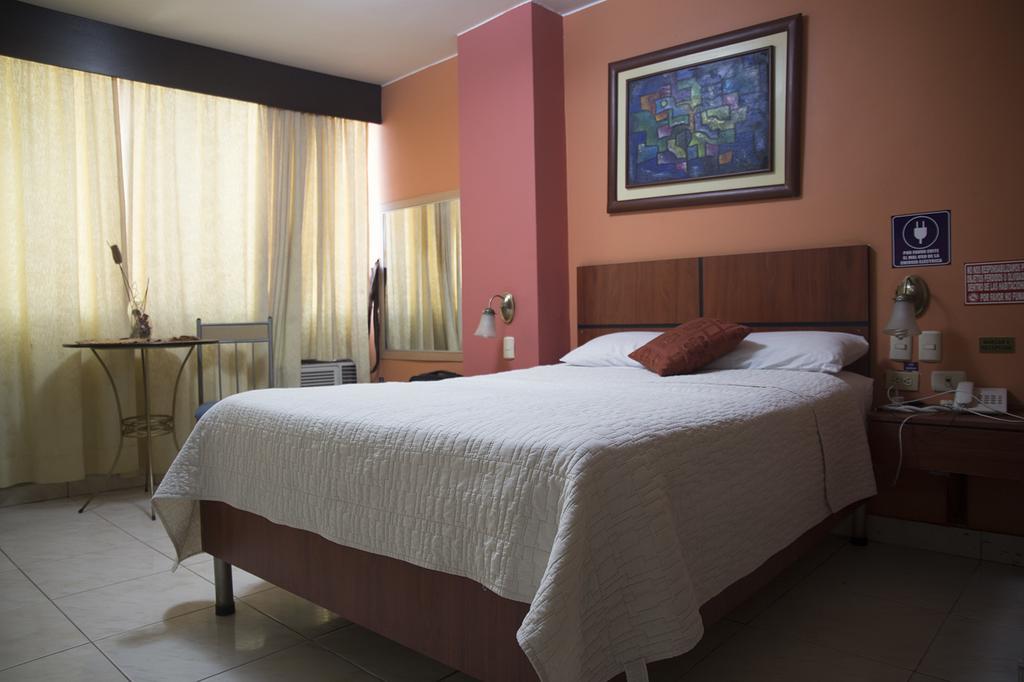 Tropical Inn Hotel Γκουαγιακίλ Εξωτερικό φωτογραφία