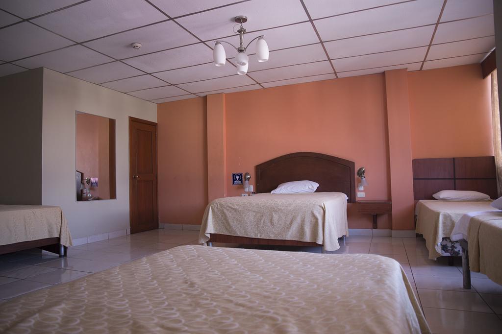 Tropical Inn Hotel Γκουαγιακίλ Εξωτερικό φωτογραφία