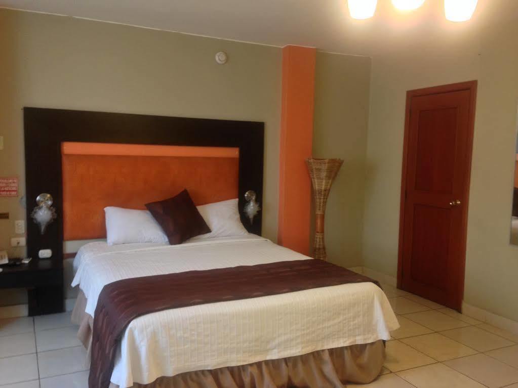 Tropical Inn Hotel Γκουαγιακίλ Εξωτερικό φωτογραφία