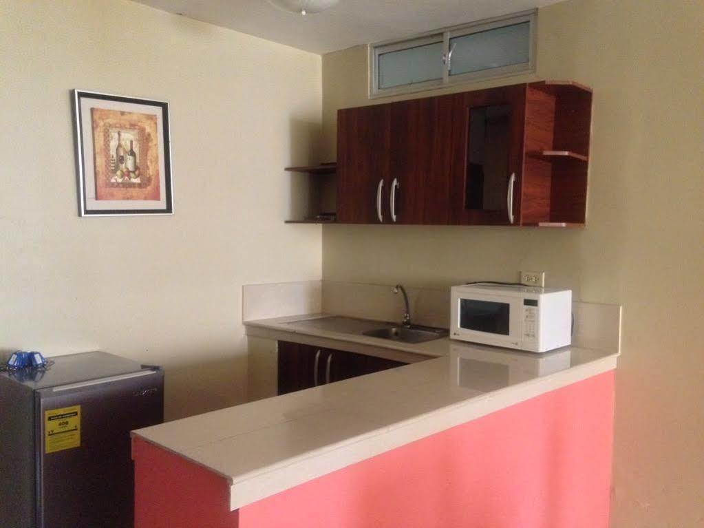 Tropical Inn Hotel Γκουαγιακίλ Εξωτερικό φωτογραφία